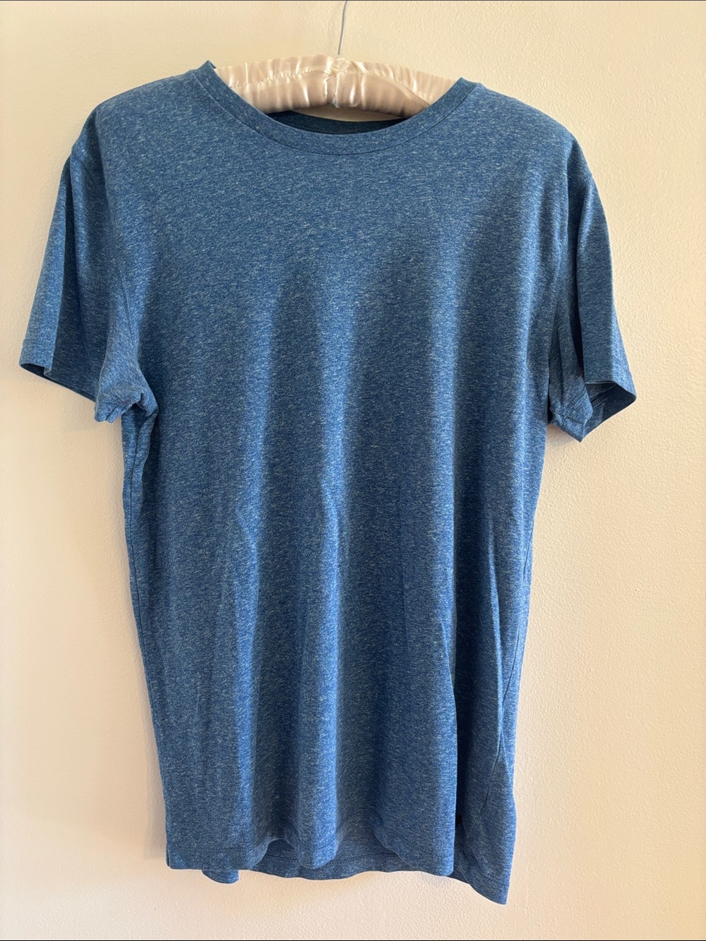 American Eagle Outfitters Men’s Heather Blue Short Sleeve Crewneck Tee